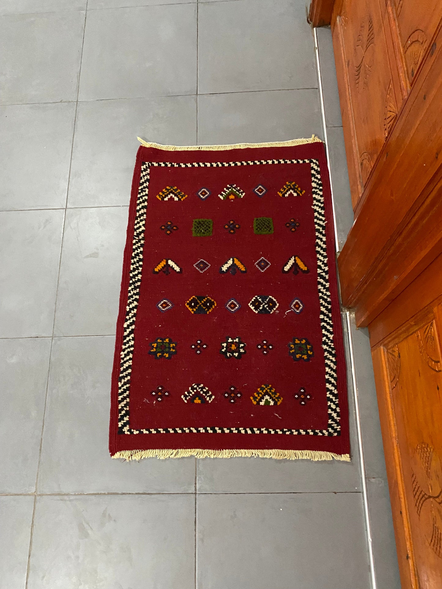 Moroccan Kilim handmade 100%wool berber rugs size is