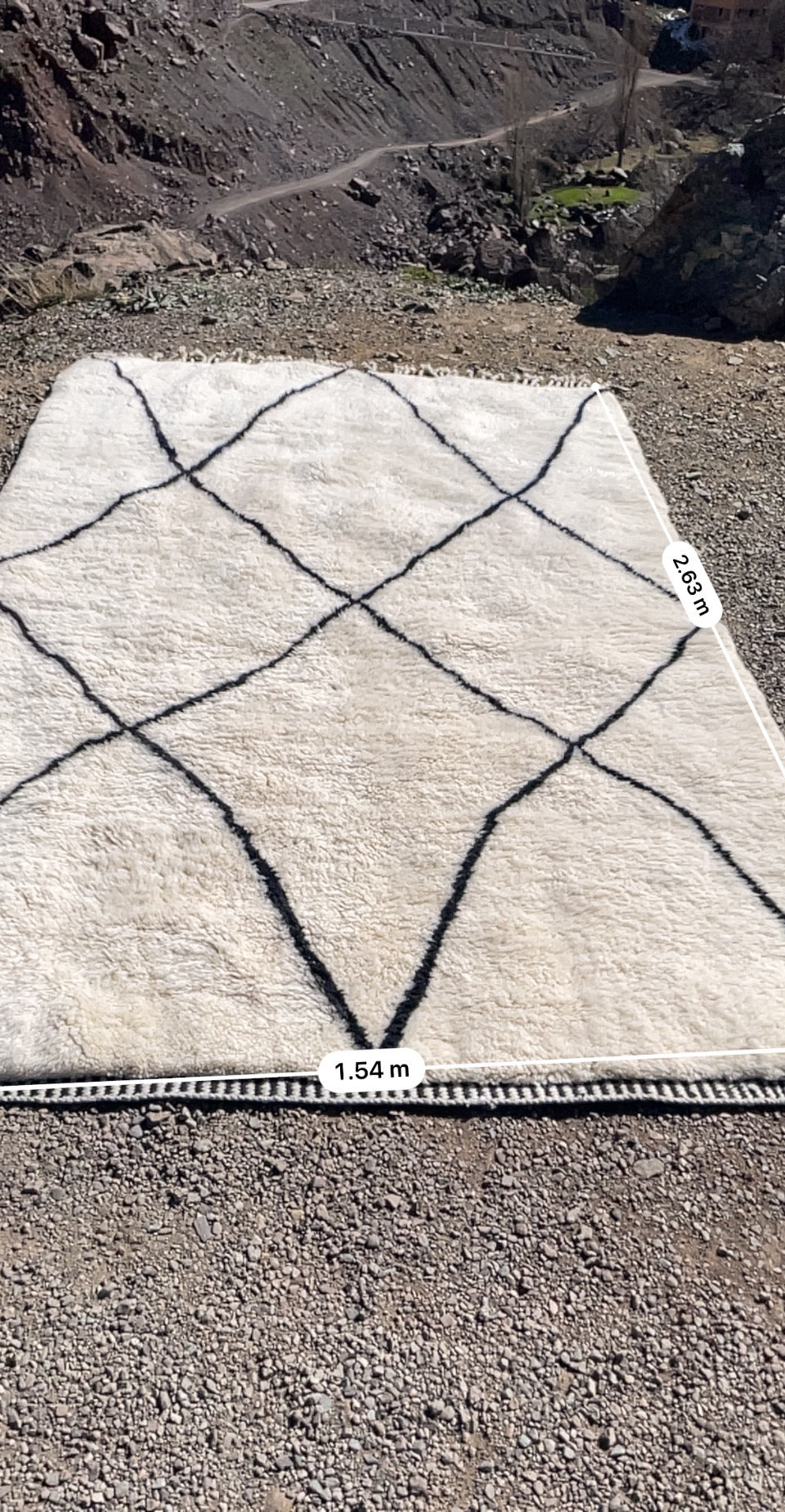 Beni N1 Authentic Moroccan rug, Berber carpet, Genuine Wool rug, Handmade rug, Beni ourain style, Area rug, Tapis berbere, Teppich size is 250x150 centimetre