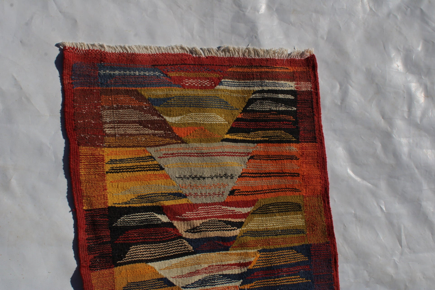 Authentic Moroccan Berber Kilim Rug Picasso Taznakht T63. Handmade tribal rug, expertly woven with traditional craftsmanship 100x050 cm