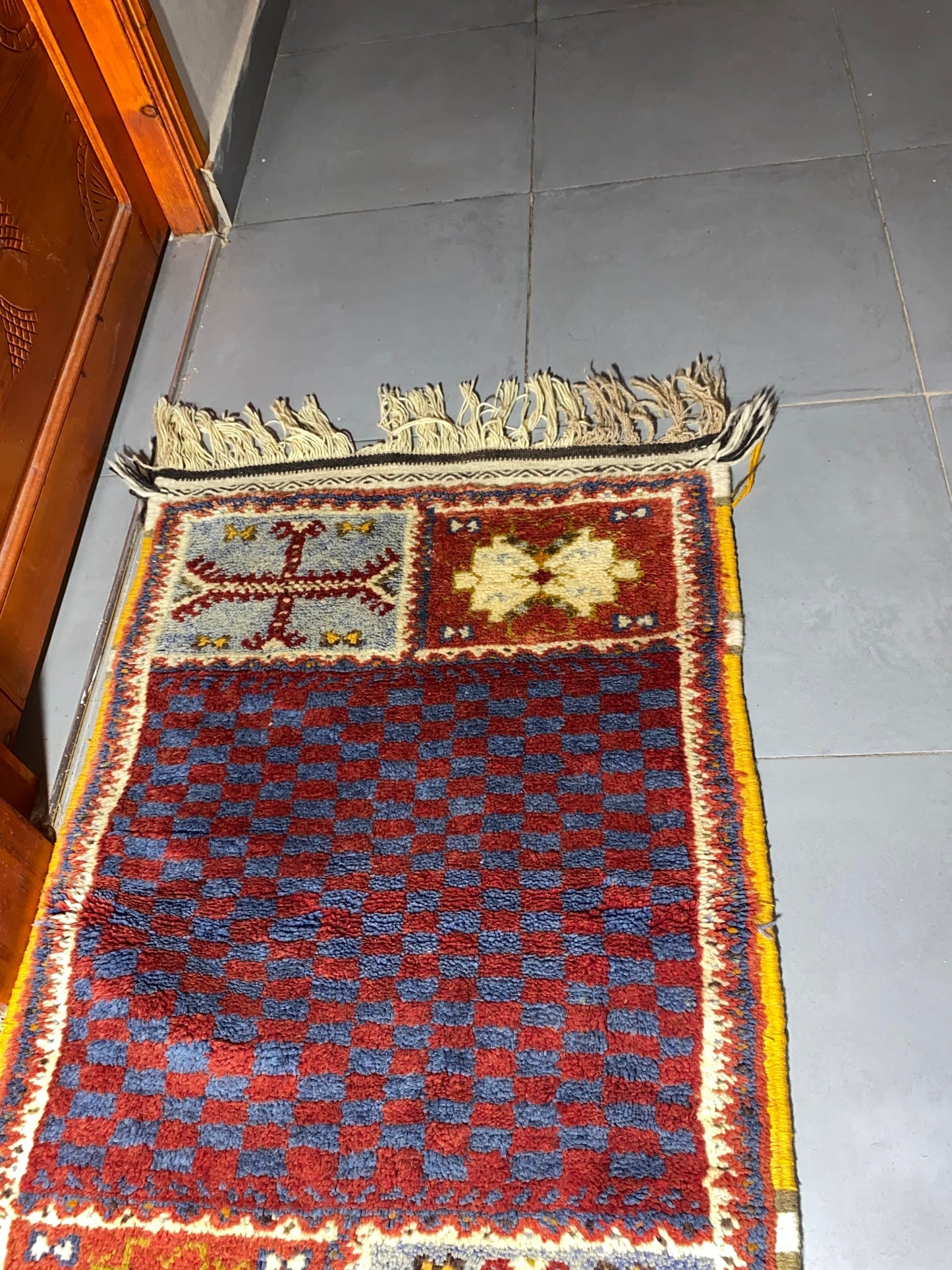 Moroccan  Kilim  handmade 100%wool berber  rugs size is 105x065 cm