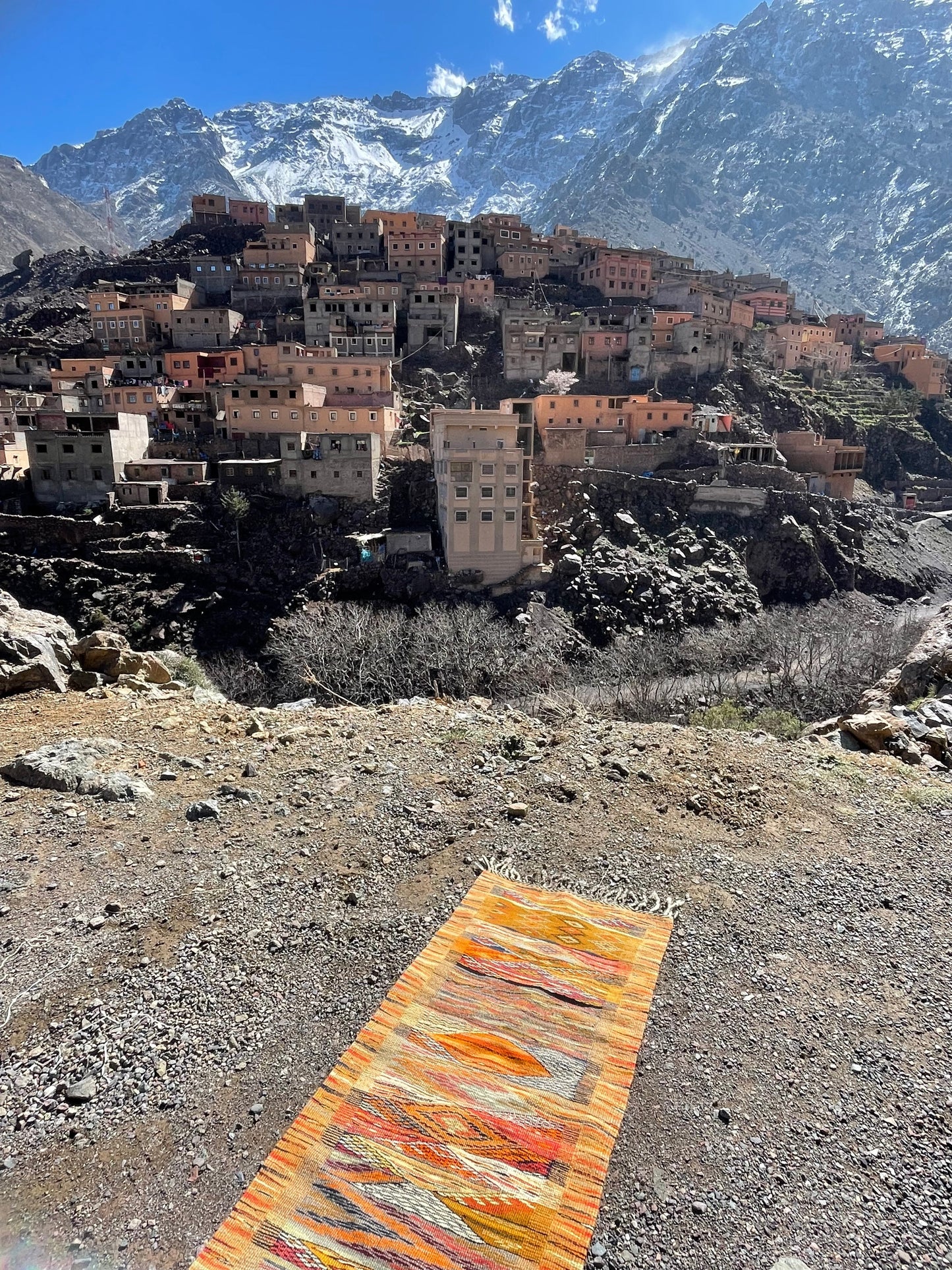 Authentic Moroccan Berber Kilim Rug Picasso Taznakht T63. Handmade tribal rug, expertly woven with traditional craftsmanship 156x054 cm