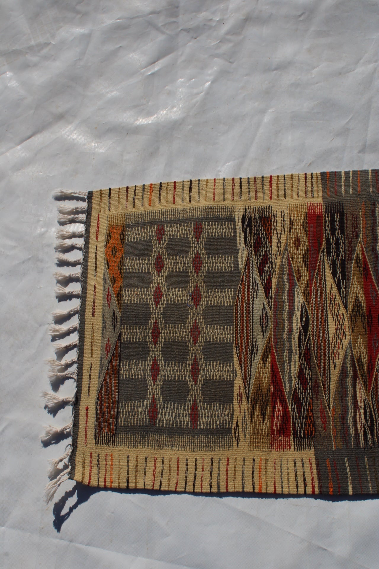 Authentic Moroccan Berber Kilim Rug Picasso Taznakht T63. Handmade tribal rug, expertly woven with traditional craftsmanship 150x60 cm
