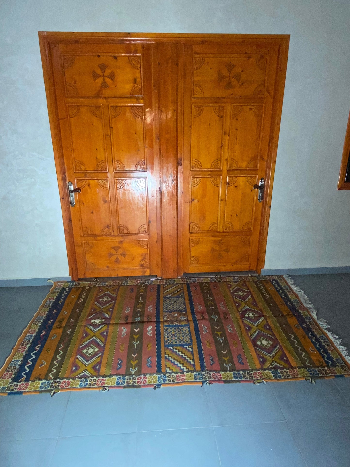 Moroccan Kilim handmade 100%wool berber rugs. size is 250x148 cm