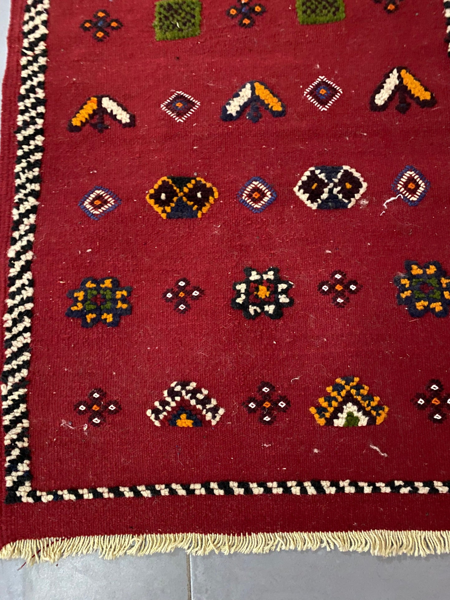 Moroccan Kilim handmade 100%wool berber rugs size is