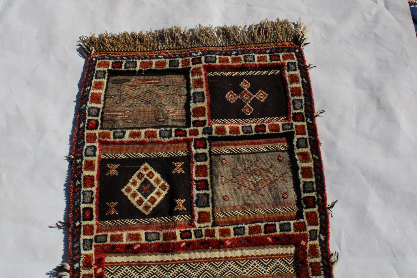Authentic Moroccan Berber Kilim Rug Picasso Taznakht T63. Handmade tribal rug, expertly woven with traditional craftsmanship 150x60 cm