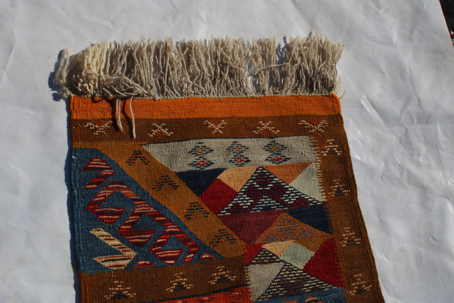 Authentic Moroccan Berber Kilim Rug Picasso Taznakht T63. Handmade tribal rug, expertly woven with traditional craftsmanship 120x060 cm