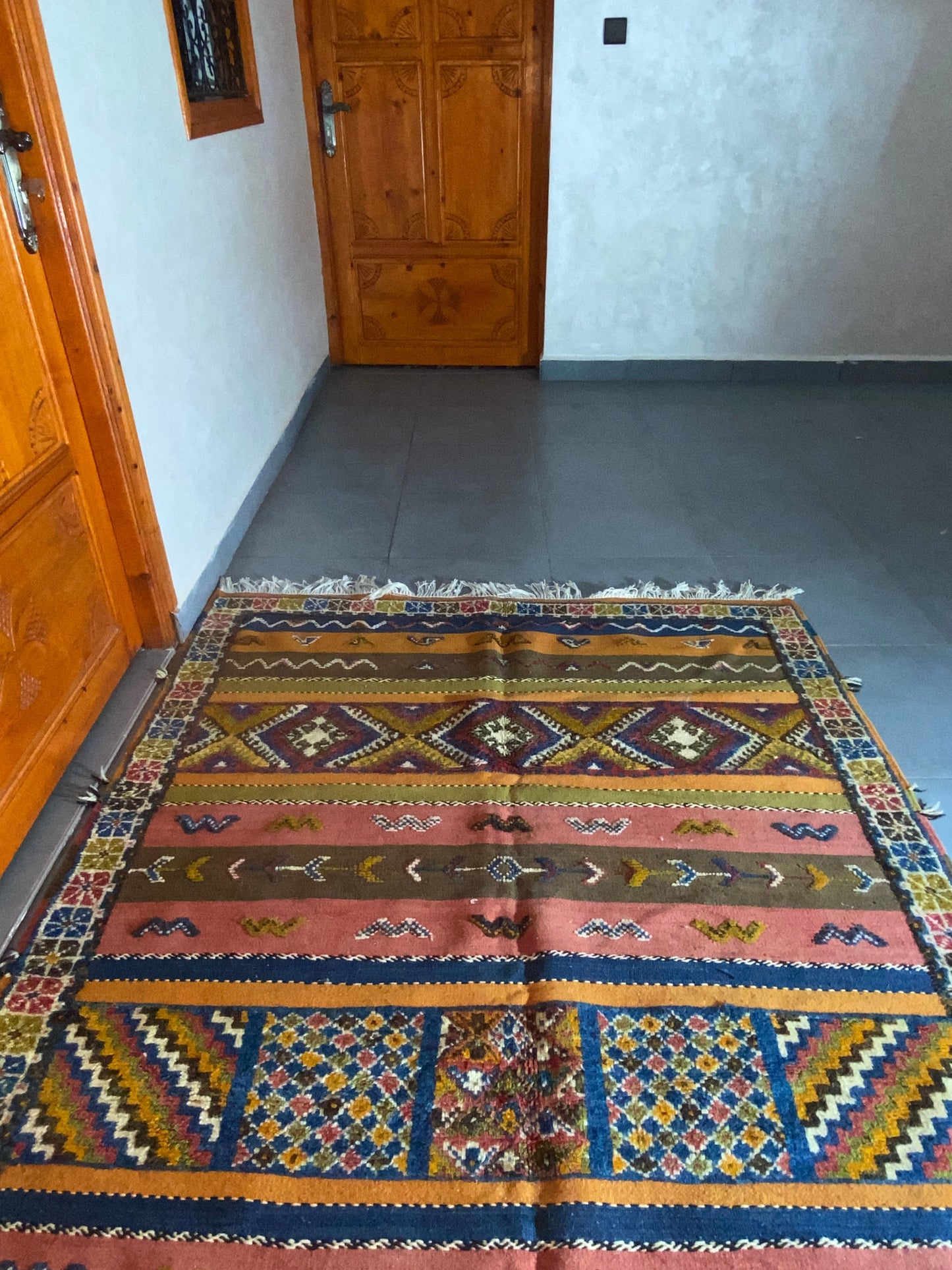 Moroccan Kilim handmade 100%wool berber rugs. size is 250x148 cm
