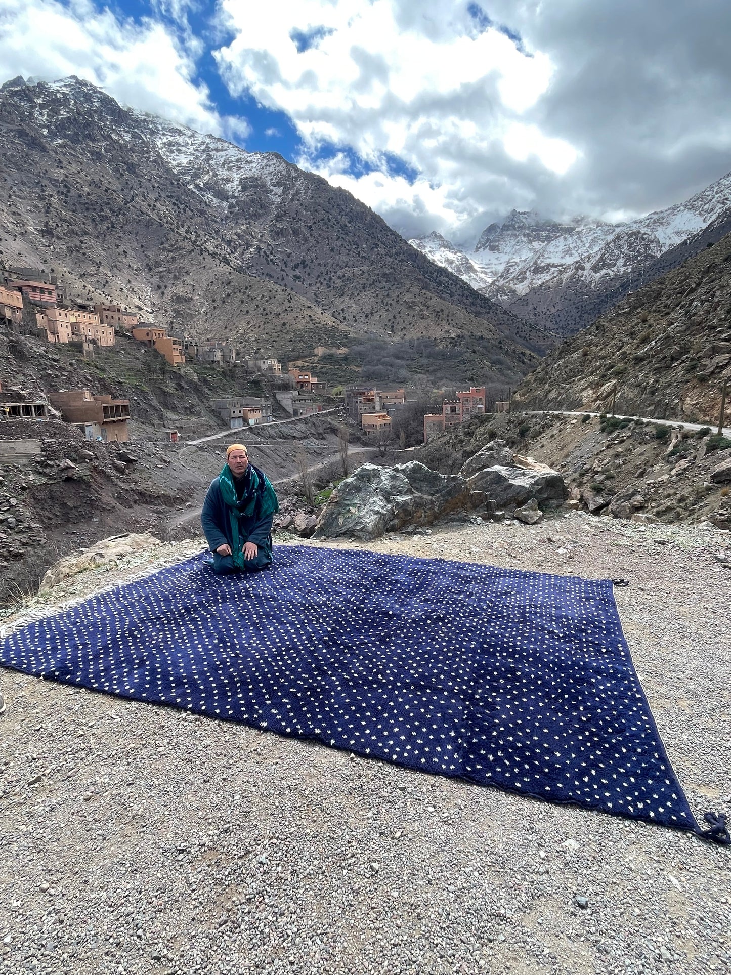 Handmade Beni Ourain Rug –  Minimalist & Boho Chic Vintage Beni Ourain Rug –  available to ship size is 11x8 feet