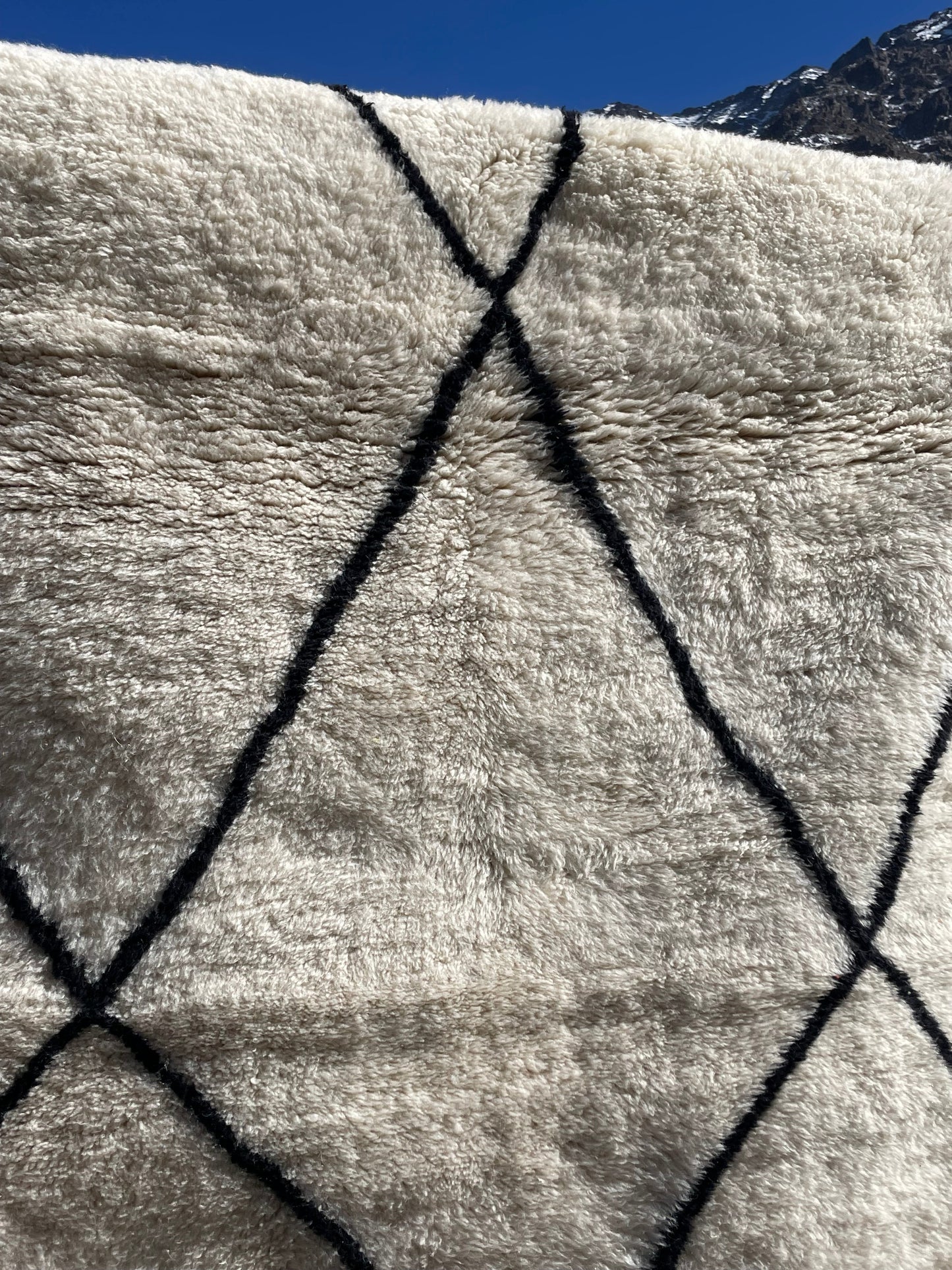 Beni N1 Authentic Moroccan rug, Berber carpet, Genuine Wool rug, Handmade rug, Beni ourain style, Area rug, Tapis berbere, Teppich size is 250x150 centimetre