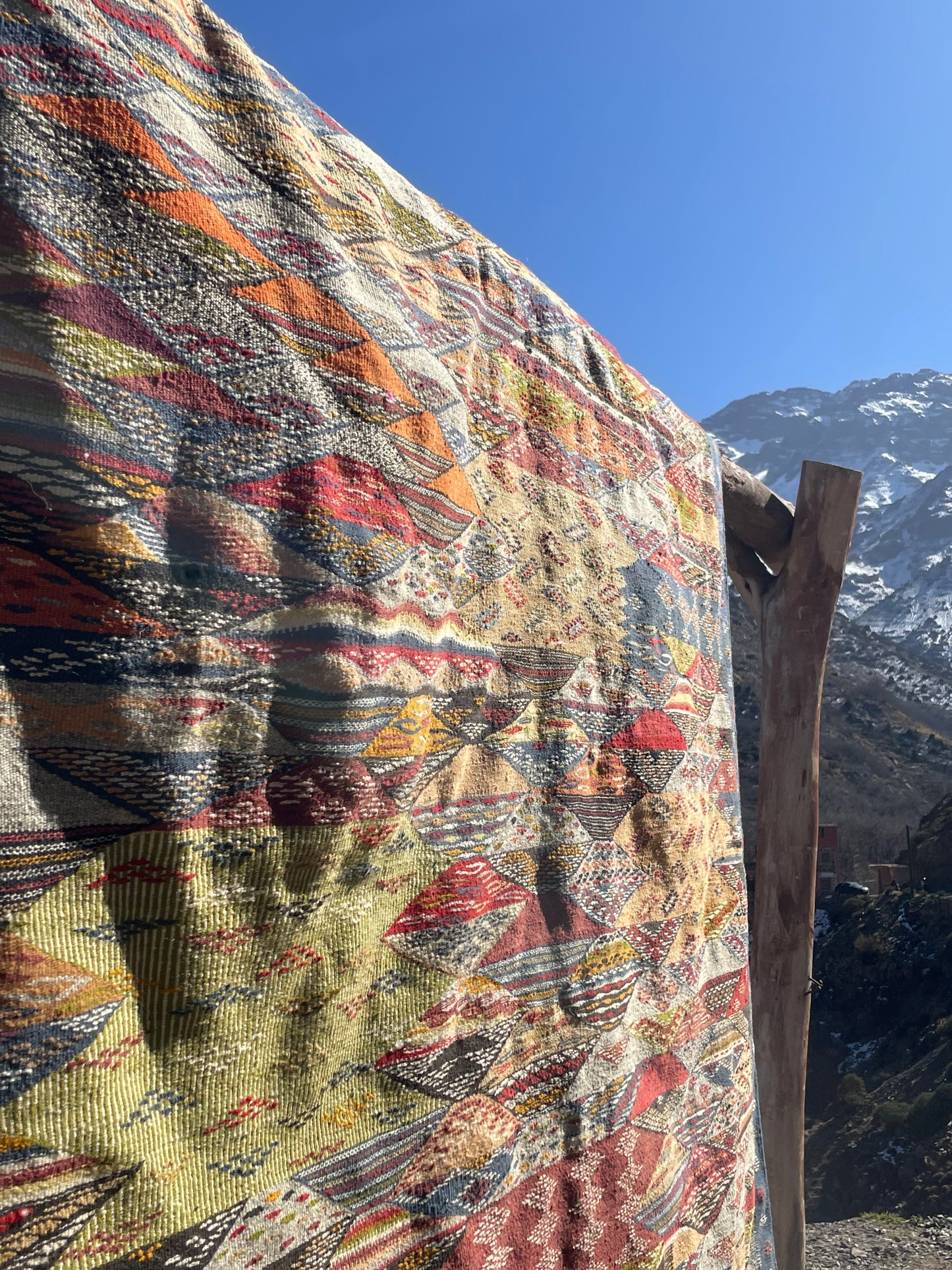 Picasso Berber kilim, Alfombra marroquí tejida a mano, Alfombra bereber abstracta, (212x150 Cm)