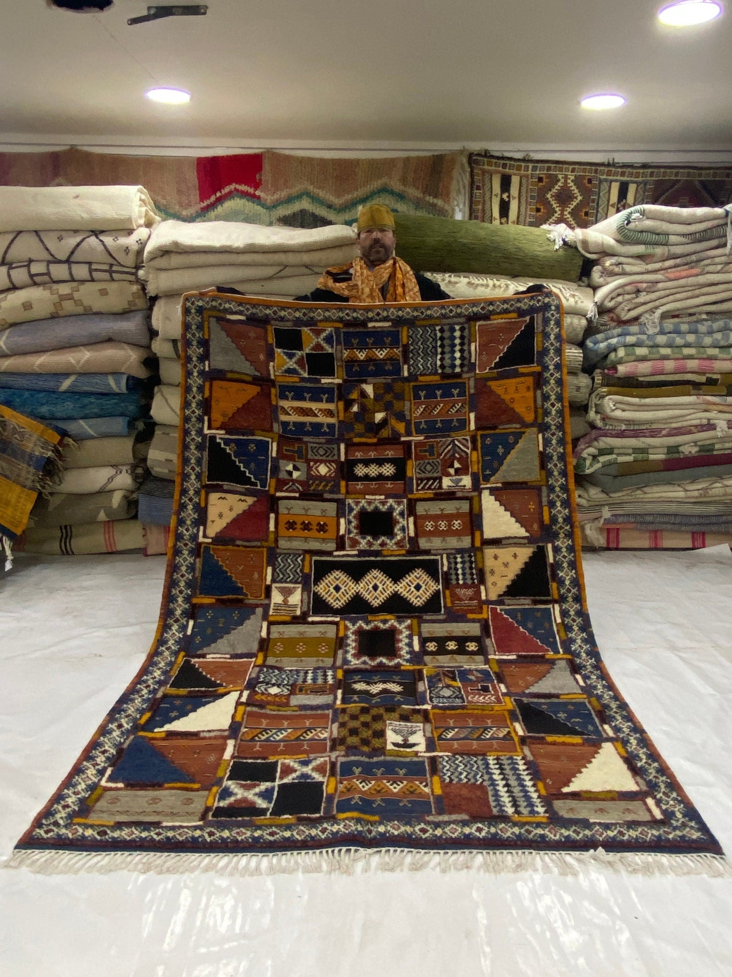 Moroccan carpet Berber rug handmade carpet’s woman’s woven rugs %wool handcrafted. Size 260x160 cm