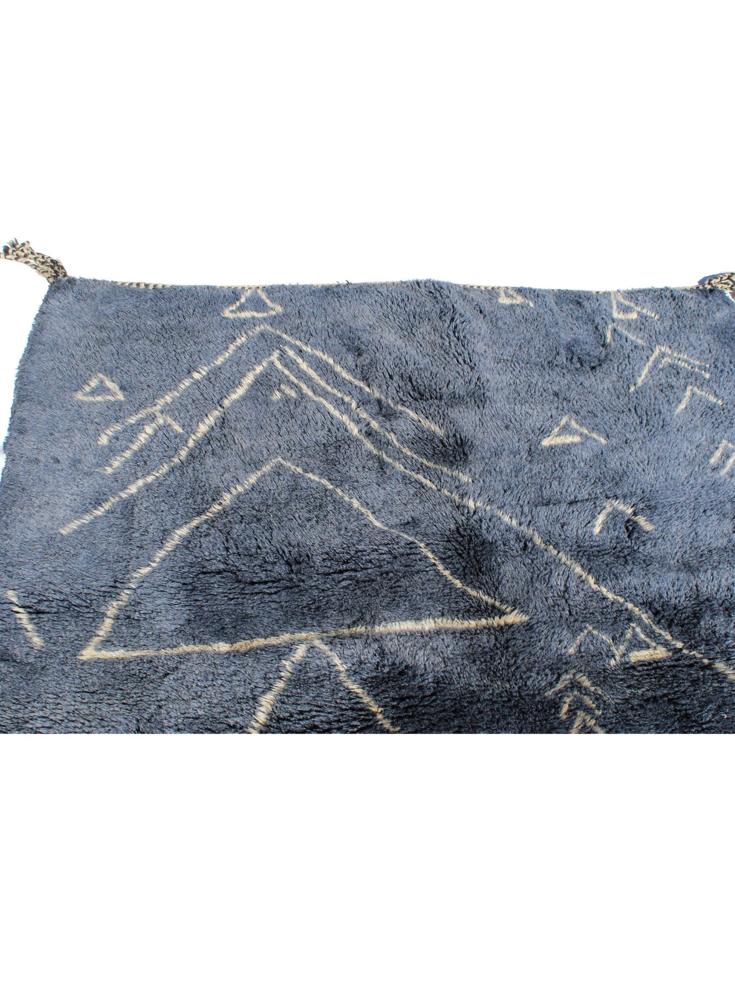 Rug Reverie: Discover the Magic of Moroccan Beni Ourain Elegance"