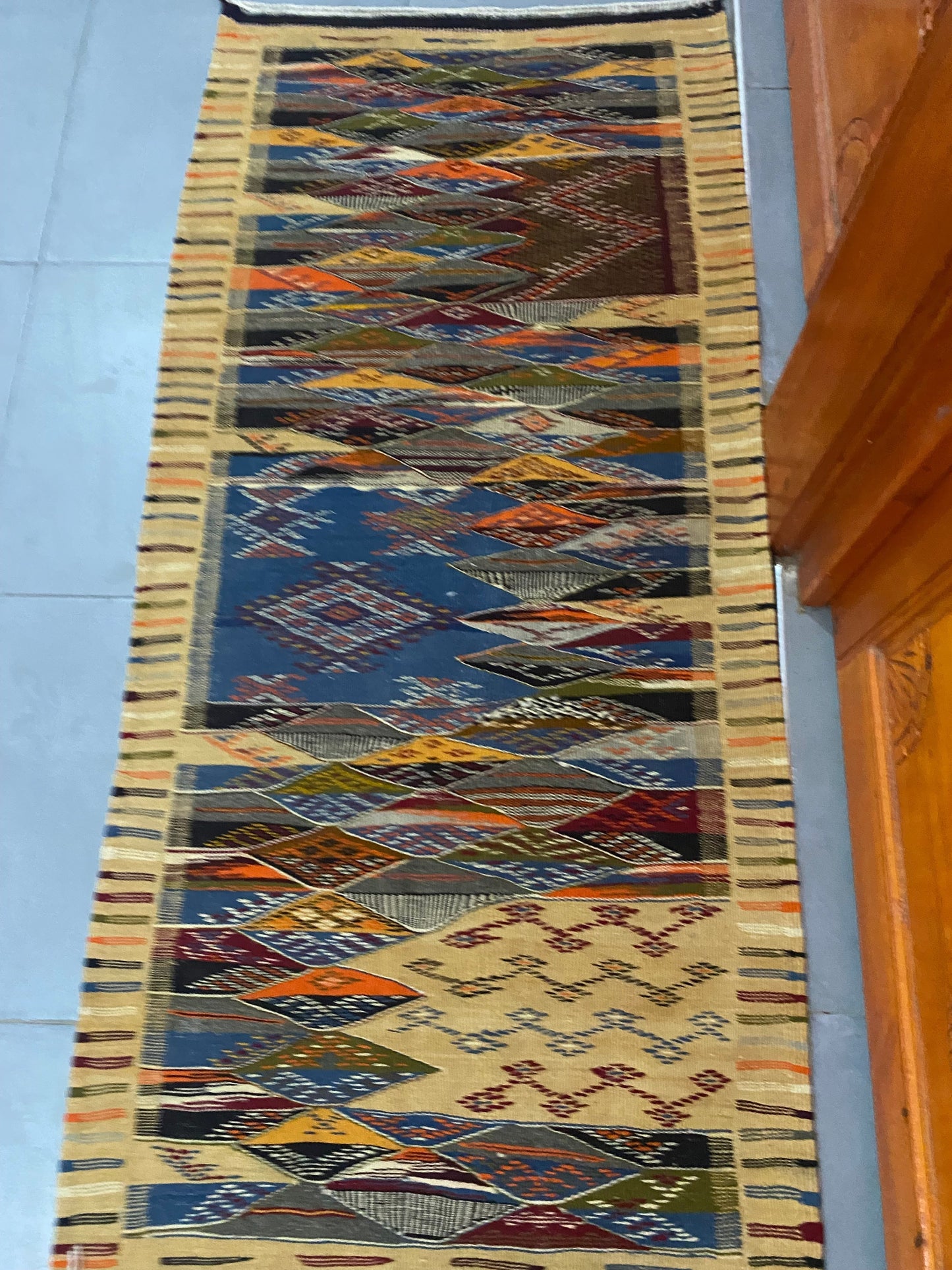 Moroccan  Kilim  handmade 100%wool berber  rugs  size is