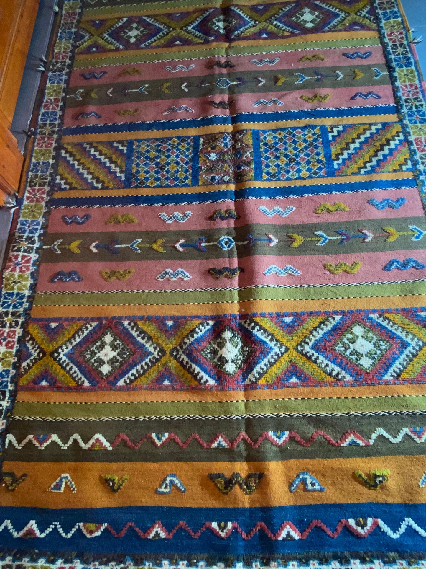 Moroccan  Kilim  handmade 100%wool berber  rugs.  size is 250x148 cm