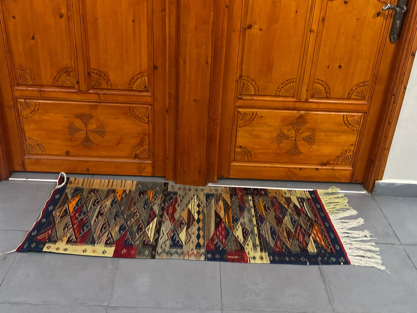 Moroccan  Kilim  handmade 100%wool berber  rugs  size is