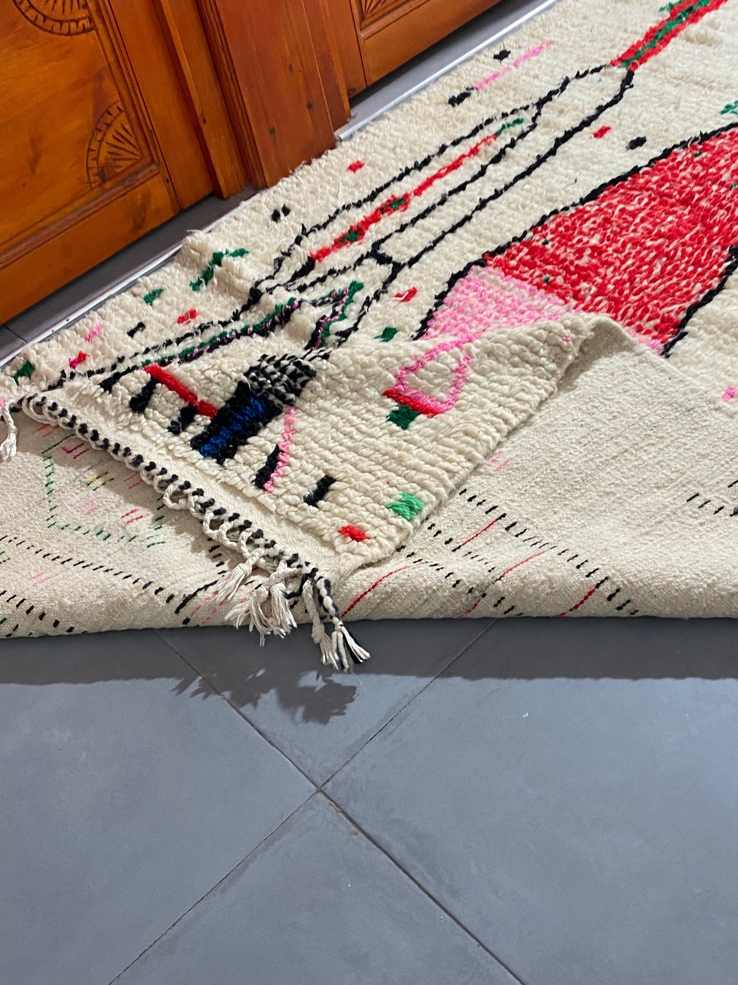 Azilal Carpets are traditional handwoven rugs  rugs handmade hand woven rugs	 hand knotted wool rugrugs vintage size is 230x150 cm