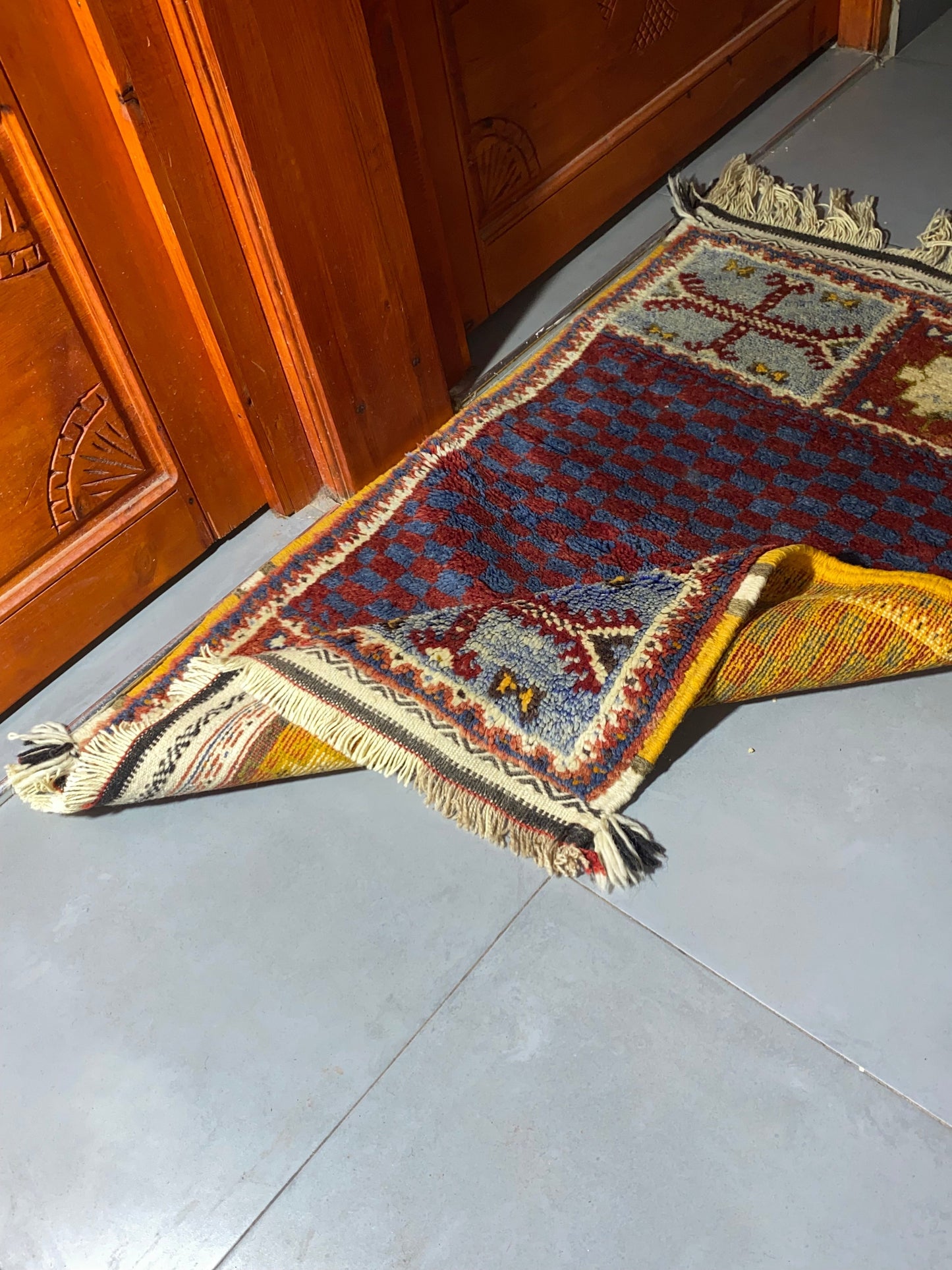 Moroccan  Kilim  handmade 100%wool berber  rugs size is 105x065 cm