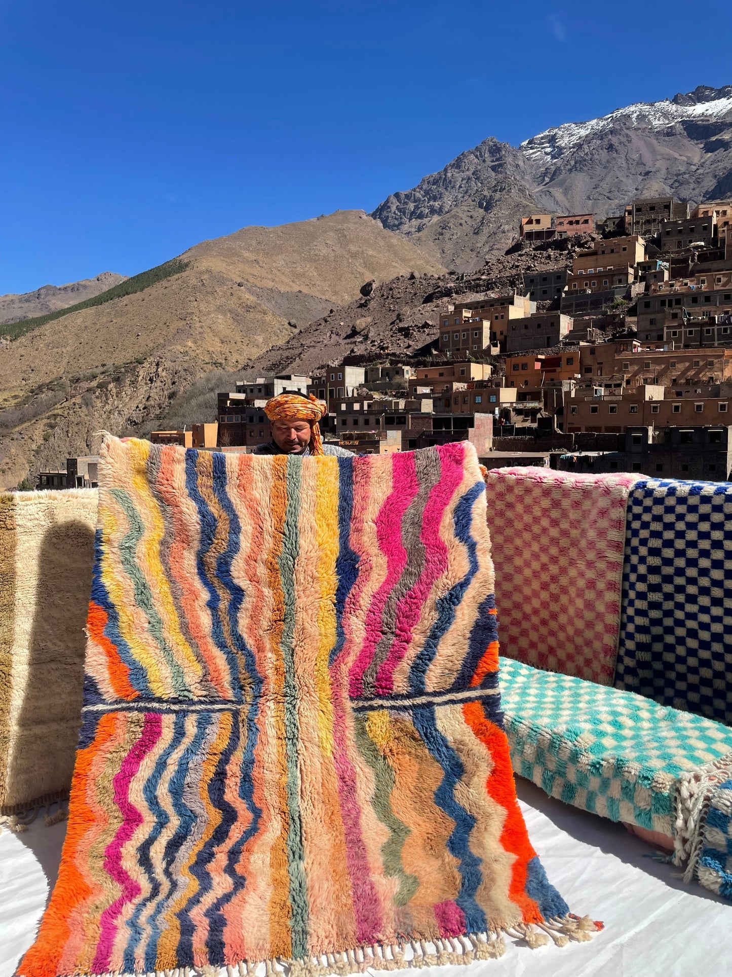 Morocco rugs handmade woven in atlas, Berber carpet in stock size is 220x160 cm