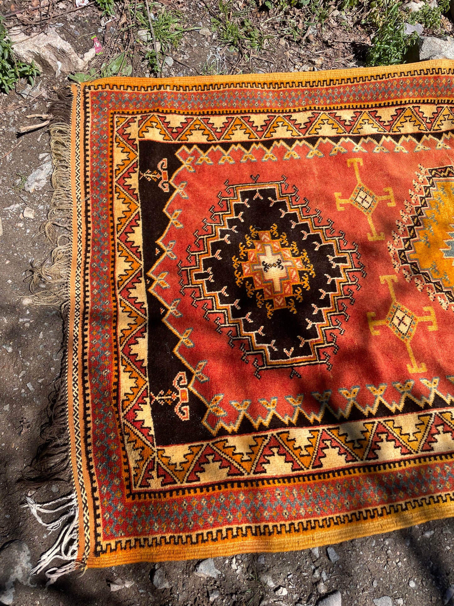 Morocco rugs, vintage handmade wool, this rug online, for sell, Available to ship, 100% wool, Size is 252x154 cm