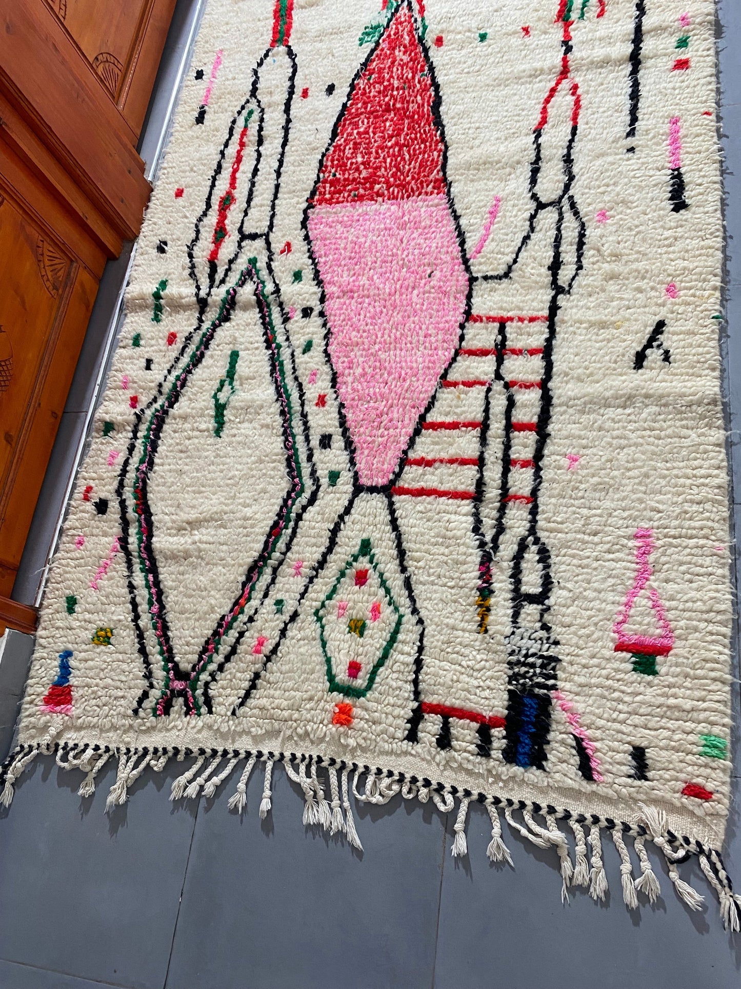 Azilal Carpets are traditional handwoven rugs  rugs handmade hand woven rugs	 hand knotted wool rugrugs vintage size is 230x150 cm