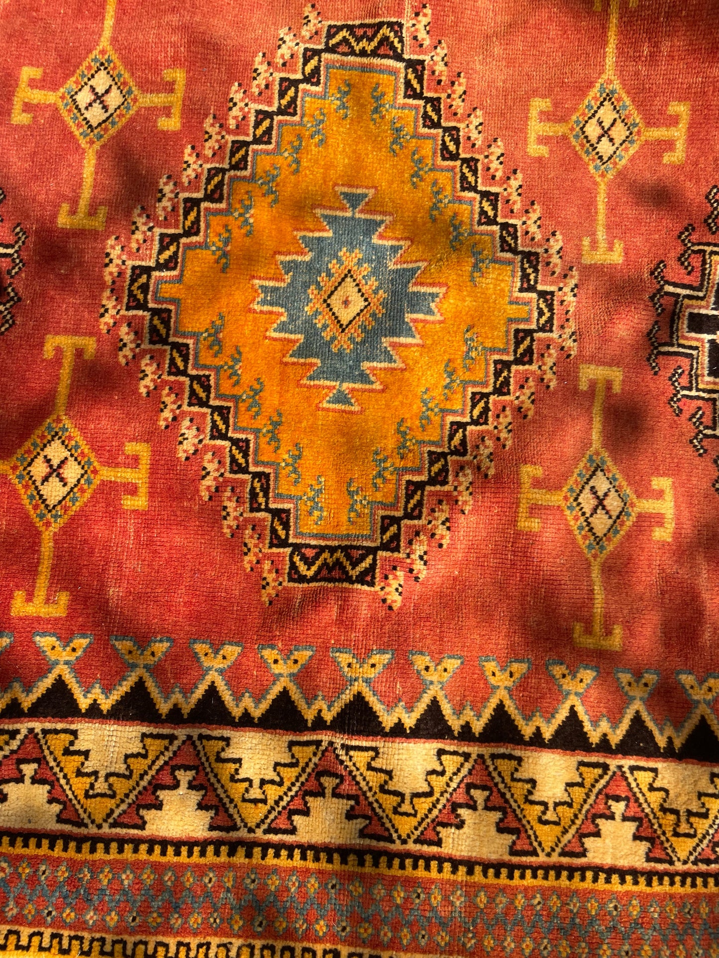 Morocco rugs, vintage handmade wool, this rug online, for sell, Available to ship, 100% wool, Size is 252x154 cm