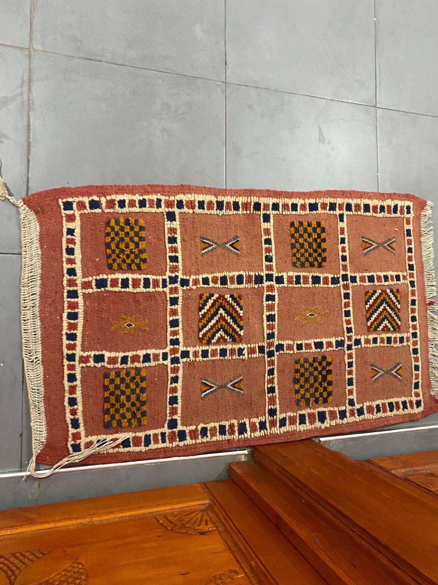 Moroccan  Kilim  handmade 100%wool berber  rugs  size is