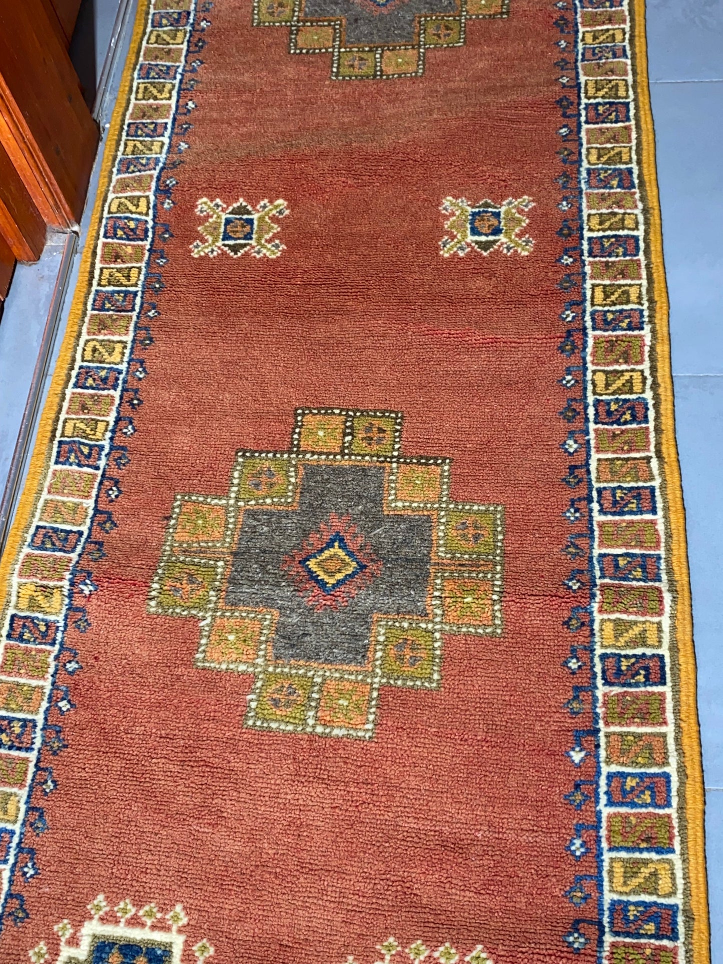 Moroccan  Kilim  handmade 100%wool berber  rugs.  size is 207x070 cm