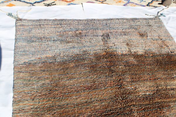 Beni Ourain rugs originate from the Atlas Mountains of Morocco and are characterized by their distinctive, neutral-toned, and geometric designs. These handwoven rugs often feature a plush pile and are made by the Berber tribes,  size is 250x155 cm - Image 8
