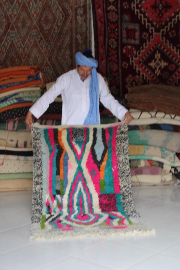 Colorful Moroccan Rug -  Boujad Rug add a touch of bohemian elegance to your space with this stunning, handmade Boujad rug. Measuring 110x60 - Image 3